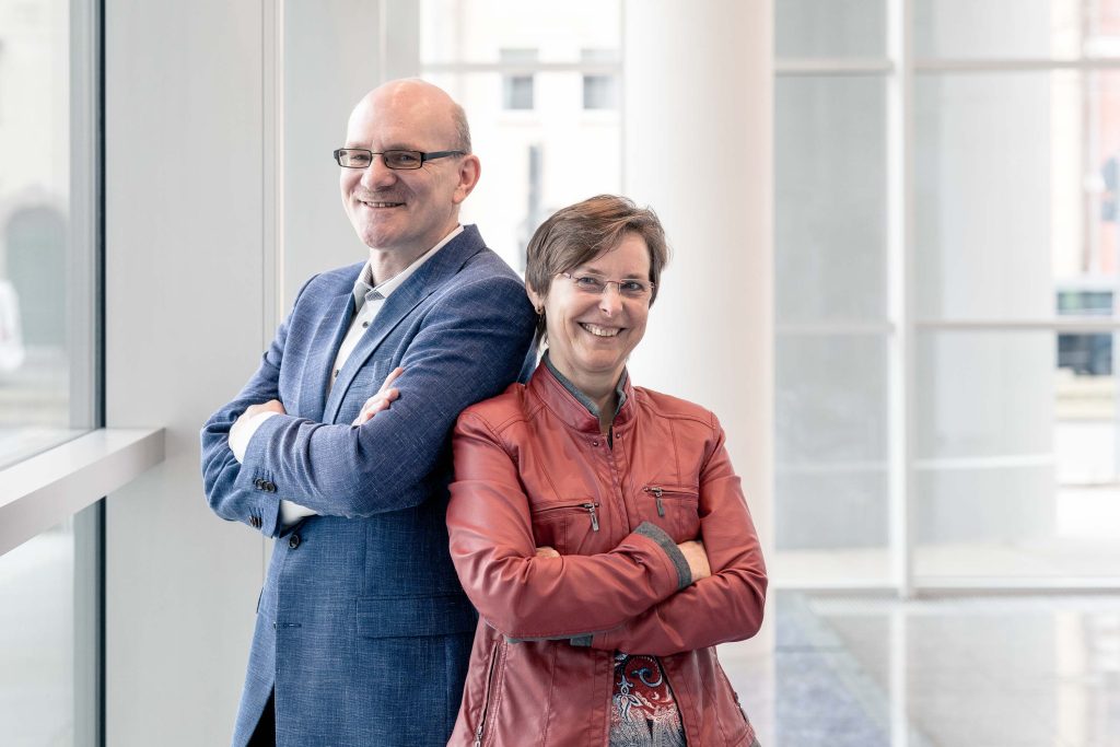 Ein Bild von Rainer Schnell (links) und Astrid Knuff (rechts) von der NÜRNBERGER Versicherung